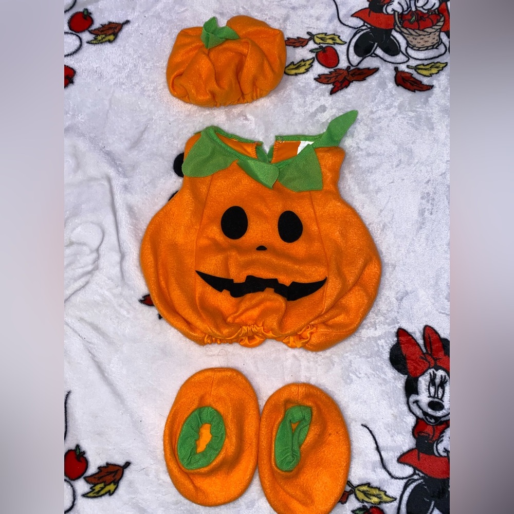 Baby pumpkin costume
